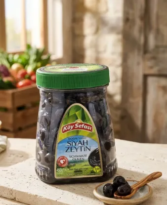 Bild von Köy Sefası Doğal Yağlı Sele Schwarze Oliven mit Stein 450 g